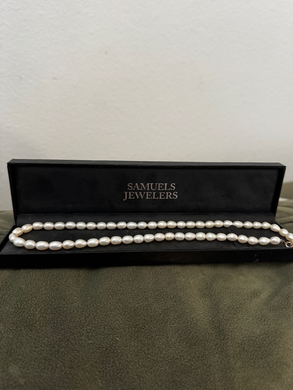 Elegant White Pearl Necklace